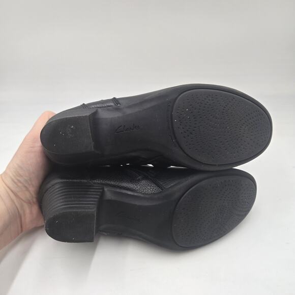 Clarks Collection Valerie 2 May Black Leather Ankle Boot Size 8.5 M Comfort Clog - Picture 6 of 7